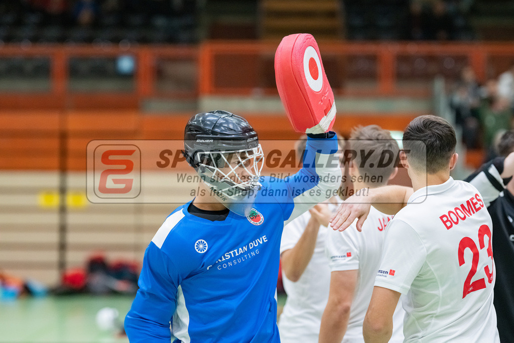 HK_20230113_102669 | 1. Bundesliga ( Halle ) Herren Crefelder HTC - DSD Düsseldorf am 13.1.2023 Crefelder HTC  ( CHTC ) Halle Glockenspitz , Krefeld , Joshua Onyekwue Nnaji Torwart ( Crefelder HTC #29 )