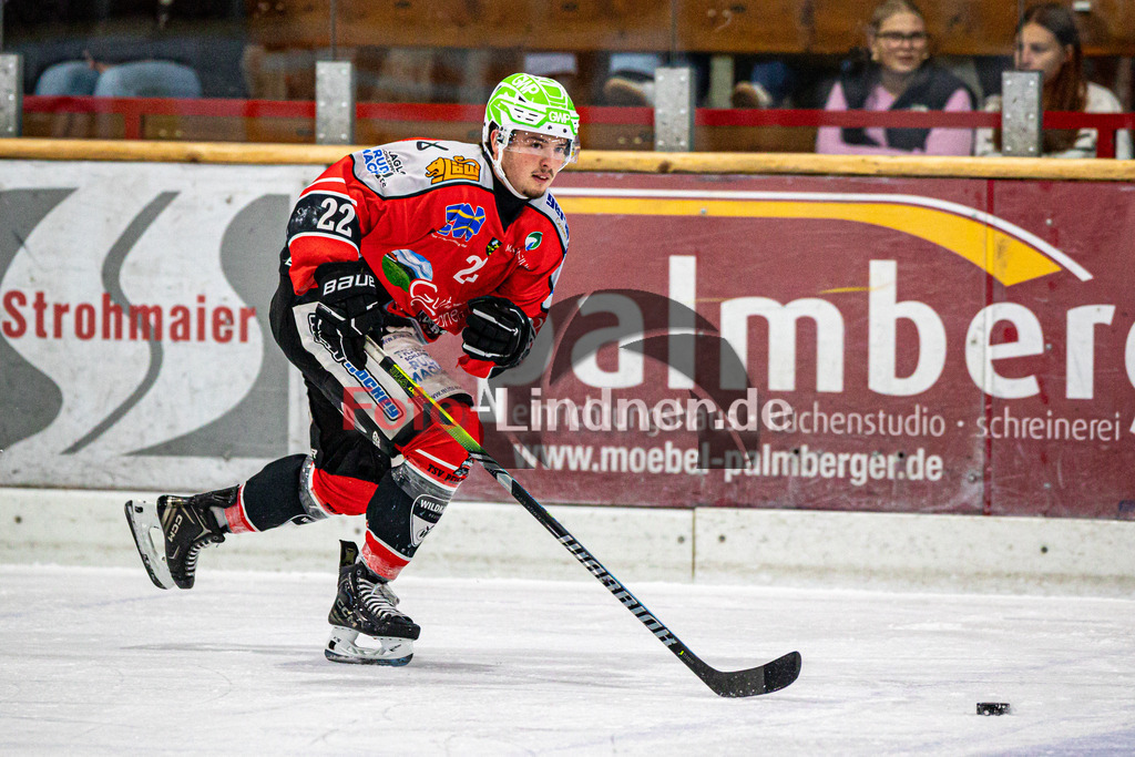 TSV Peißenberg Miners vs ESC Geretsried | Eishockey Bayernliga Vorbereitung 2024/2025, TSV Peißenberg Miners vs ESC Geretsried, 20240929,Sinan ONDÖRTOGLU (Miners 22) in Aktion, Freisteller,2024-09-29 in Peißenberg (Eisstadion)Sinan ONDÖRTOGLU (Miners 22)Copyright: WolfgangxLindner