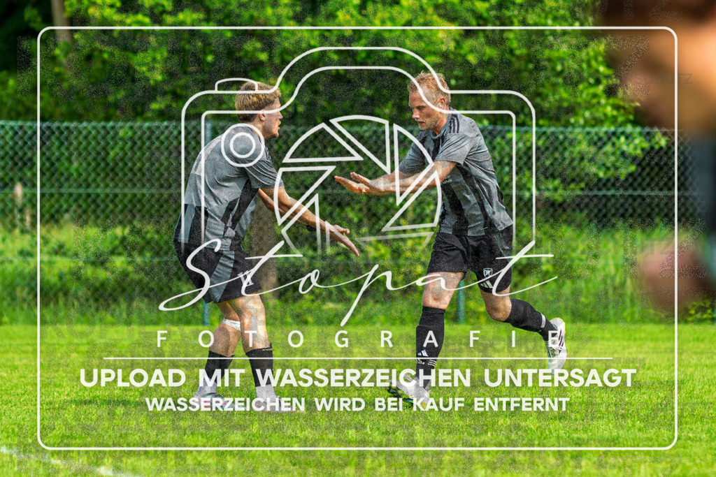 Kreisliga Herren HK - FG Fulde-Stellichte vs. SV Ciwan Walsrode | Adam Jarkas (FG Fulde-Stellichte II #11), Jan-Hendrik Buchholz (FG Fulde-Stellichte II #9); Kreisliga Herren HK - FG Fulde-Stellichte vs. SV Ciwan Walsrode am 31.05.26 in Lehrdestadion, Stellichte - Realisiert mit Pictrs.com