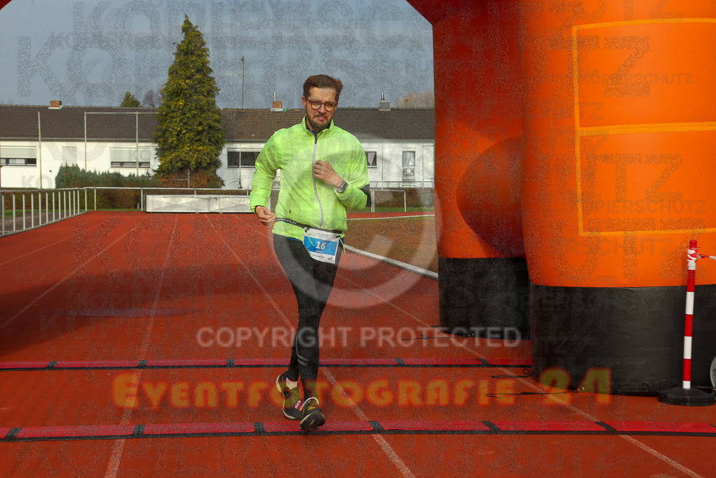 230129_1140_EX1_5259 | Sportfotografie im Rhein-Sieg Kreis, Köln, Bonn, NRW, Rheinland Pfalz, Hessen, etc. Unser Tätigkeitsfeld umfasst den Laufsport vom Volkslauf über den Marathon, Duathlon, Triathon bis zum Ultralauf wie Kölnpfad Ultra oder Schindertrail.