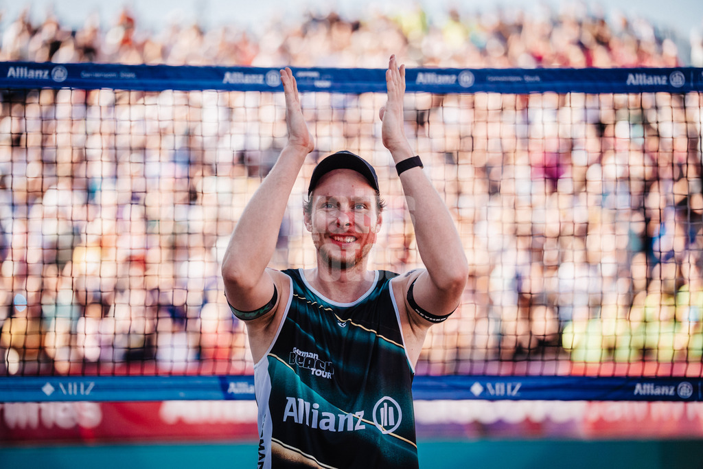 Beachvolleyball | Männer | Deutsche Meisterschaften 2025 Timmendorfer Strand | 06.09.2025 | Nils Ehlers nach dem Sieg