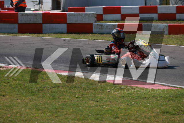 0DKP2415 | Kliewer Motion & Motorsport - Realisiert mit Pictrs.com