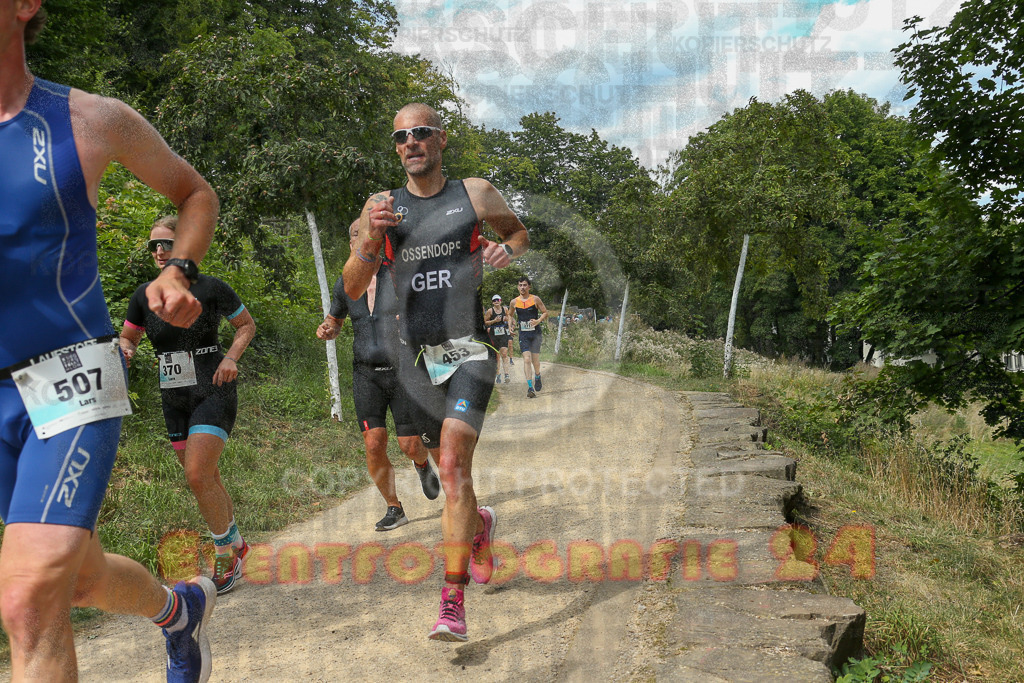 250824_1343_EX1_3391 | Sportfotografie im Rhein-Sieg Kreis, Köln, Bonn, NRW, Rheinland Pfalz, Hessen, etc. Unser Tätigkeitsfeld umfasst den Laufsport vom Volkslauf über den Marathon, Duathlon, Triathon bis zum Ultralauf wie Kölnpfad Ultra oder Schindertrail.