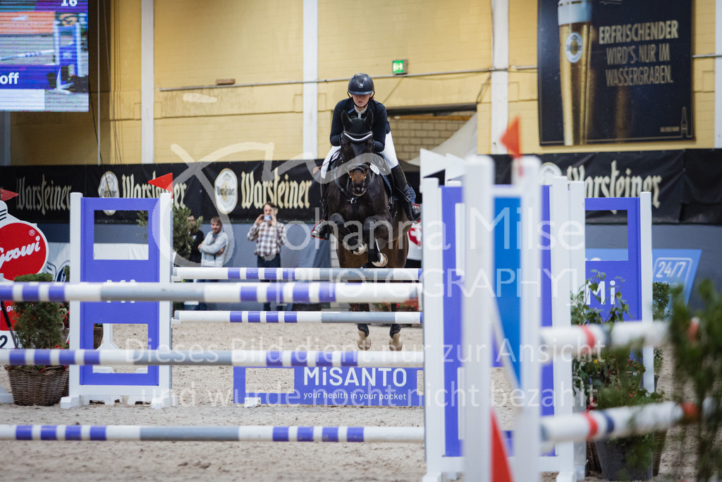 221112_Warstein_L-Spr-245 | Deine schönsten Turniermomente als professionelle Fotos! Entdecke hochwertige Pferdesport-Fotografie im Online-Shop. Jetzt Fotos finden & bestellen!