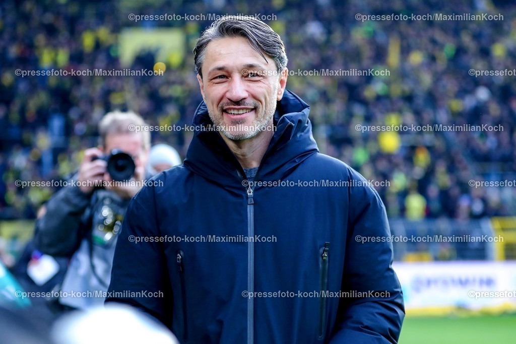 BVB08022501009 | 08.02.2025, Fußball, Borussia Dortmund - VfB Stuttgart, 1. Fußball Bundesliga, 21. Spieltag, Signal Iduna Park, Saison 2024 2025: Trainer Niko Kovac (Cheftrainer BVB) bei seinem Debut als BVB-TrainerDFB regulations prohibit any use of photographs as image sequences and or quasi-video.