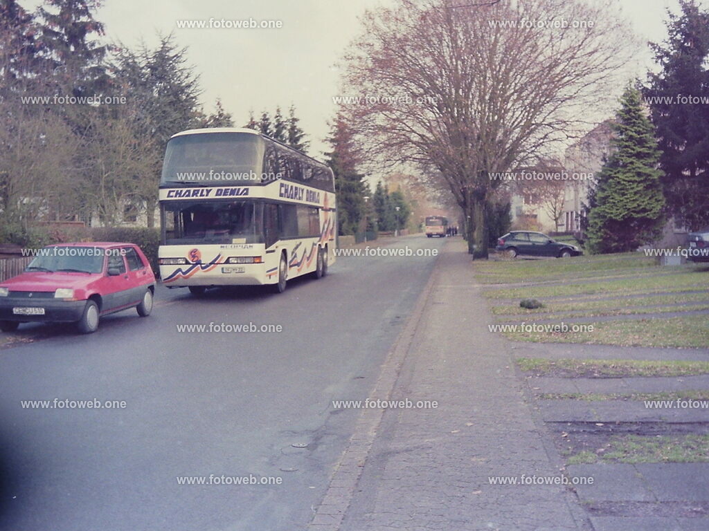 PICT0002 | Charly Denia Reisebus - Realisiert mit Pictrs.com