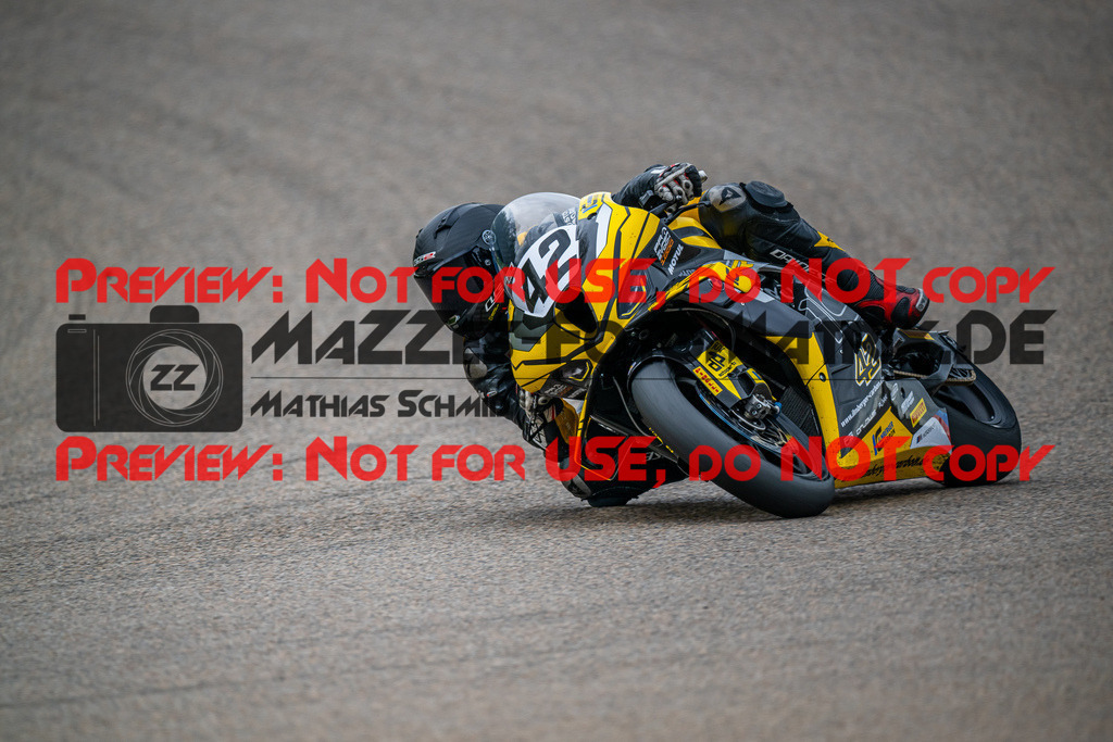 MaZZes_FotoMatrix_240503_6007705_6994 | STK1000