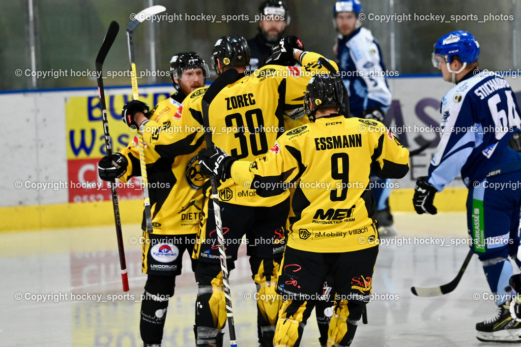 ESC Steindorf vs. MET PHOTOVOLTAIK HORNETS SPITTAL | Jubel HORNETS SPITTAL Mannschaft, #38 Zorec Marco EC Hornets Spittal, #9 Essmann Kevin EC Hornets Spittal, #12 Glavic Gasper EC Hornets Spittal, ESC Steindorf vs. MET PHOTOVOLTAIK HORNETS SPITTAL, ESC Steindorf vs. MET PHOTOVOLTAIK HORNETS SPITTAL am 26.10.2024 in Steindorf (Ossiachersee Halle), Austria, (Photo by Bernd Stefan)