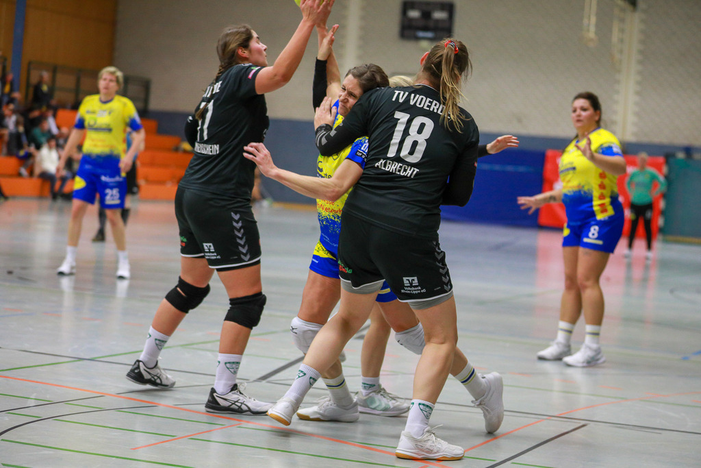 SVN_TvVoerde_021124_027 | Bildergalerie von Sport-Ereignissen aber auch von weiteren spannenden Dingen - nicht nur vom Niederrhein. In Anlehnung an den bekannten Spruch von Hanns Dieter Hüsch heißt das Motto: "Niederrhein ist überall".  - Realisiert mit Pictrs.com