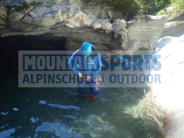 P1010005 | Bestelle die Bilder deines Berg- oder Wasser-Abenteuers mit Mountain Sports bequem von zu Hause aus direkt über unseren Online Fotoshop von pictrs.com. - Realisiert mit Pictrs.com