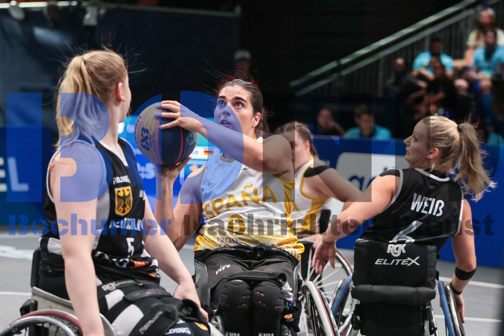 SES_RRG3x320250720-155 | bond - Realisiert mit Pictrs.com