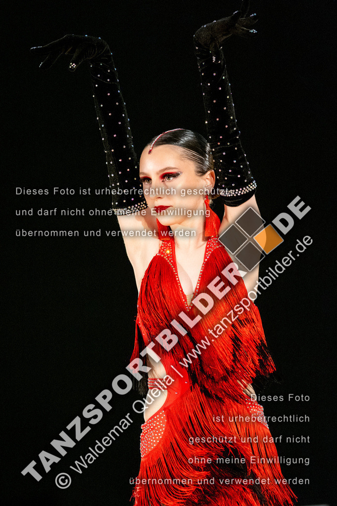 20250504-00707 | Hier finden Sie Tanz Bilder vom Latein und Standard Formationen tanzen. Sportbilder vom Tanzsport. Schöne Fotos und von Weltmeisterschaft, Europameisterschaft, Bundesliga, Regionalliga, Oberliga und Landesliga sowie von GOC Stuttgart, DanceComp, WM Bremen