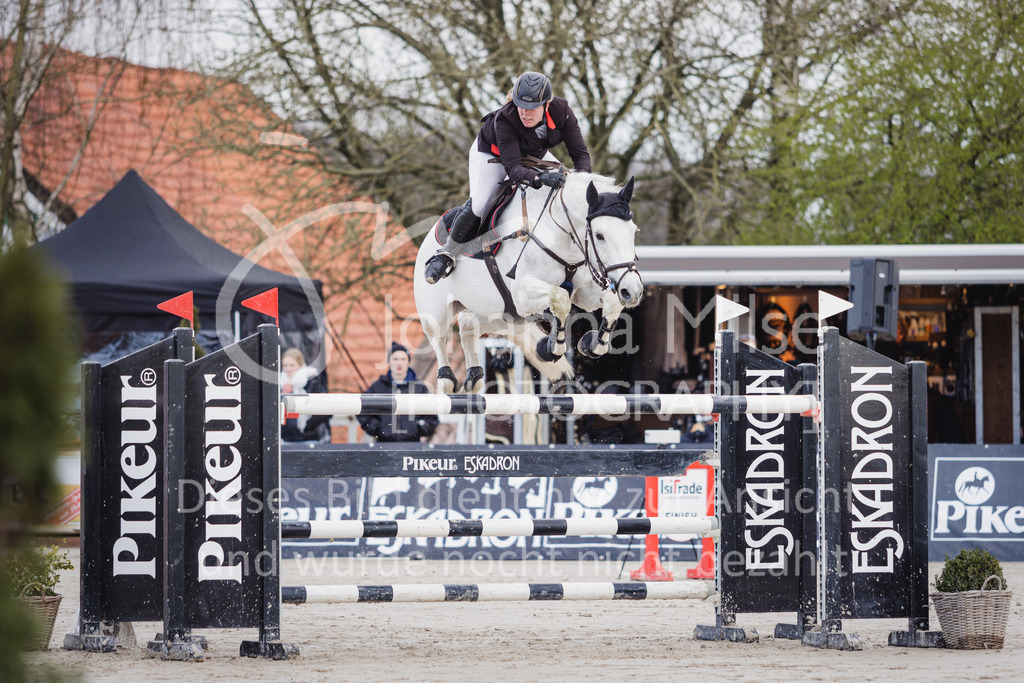 220402_HF-Laar_M2-Springen-402 | SEASON OPENING 2022
Herford Laar
03.04.2022
13 Springprfg.m.steigenden Anforderungen Kl.M**