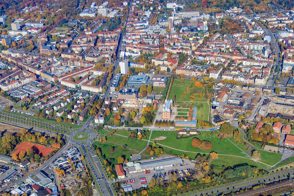 Luftbild: Schloss Gottesaue und Otto-Dullenkopf-Park im Ortsteil Oststadt in Karlsruhe im Bundesland Baden-Württemberg in Deutschland. Foto: IMG_35139.jpg vom 31.10.2010 durch Werner Riehm/FLY-FOTO.deLink zu wikipedia