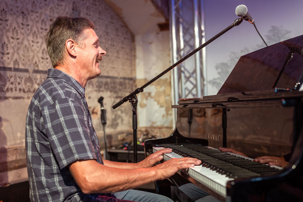 Karaoke mit Liveband | Karaoke mit Forster Family im Forte Belvedere Leisnig zum Festival Hallo Leisnig 2022. - Realisiert mit Pictrs.com