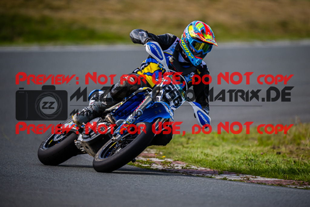 MaZZes_FotoMatrix_220903_3052 | UE40