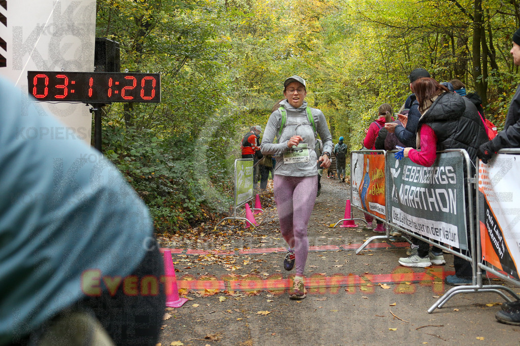 251026_1313_EX1_2879 | Sportfotografie im Rhein-Sieg Kreis, Köln, Bonn, NRW, Rheinland Pfalz, Hessen, etc. Unser Tätigkeitsfeld umfasst den Laufsport vom Volkslauf über den Marathon, Duathlon, Triathon bis zum Ultralauf wie Kölnpfad Ultra oder Schindertrail.