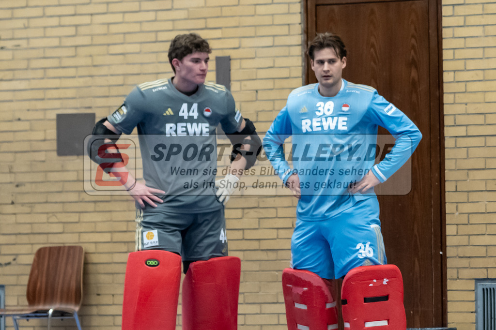 SFE_20240106_0002 | Neuss, Deutschland, 06.01.2024:  in Aktion waehrend des Spiels der Halle 1. Bundesliga Herren zwischen SW Neuss vs Rot-Weiss Köln im Stadionhalle (SW Neuss) am 06.01.2024 in Neuss, Deutschland. (Foto von Stephan Fehrmann)

Neuss, Germany, 06.01.2024:  in action during the game of Halle 1. Bundesliga Herren between SW Neuss vs Rot-Weiss Köln in Stadionhalle (SW Neuss) at 06.01.2024 in Neuss, Deutschland. (Foto von Stephan Fehrmann)