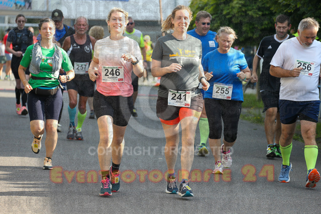 230804_1811_EX1_3794 | Sportfotografie im Rhein-Sieg Kreis, Köln, Bonn, NRW, Rheinland Pfalz, Hessen, etc. Unser Tätigkeitsfeld umfasst den Laufsport vom Volkslauf über den Marathon, Duathlon, Triathon bis zum Ultralauf wie Kölnpfad Ultra oder Schindertrail.