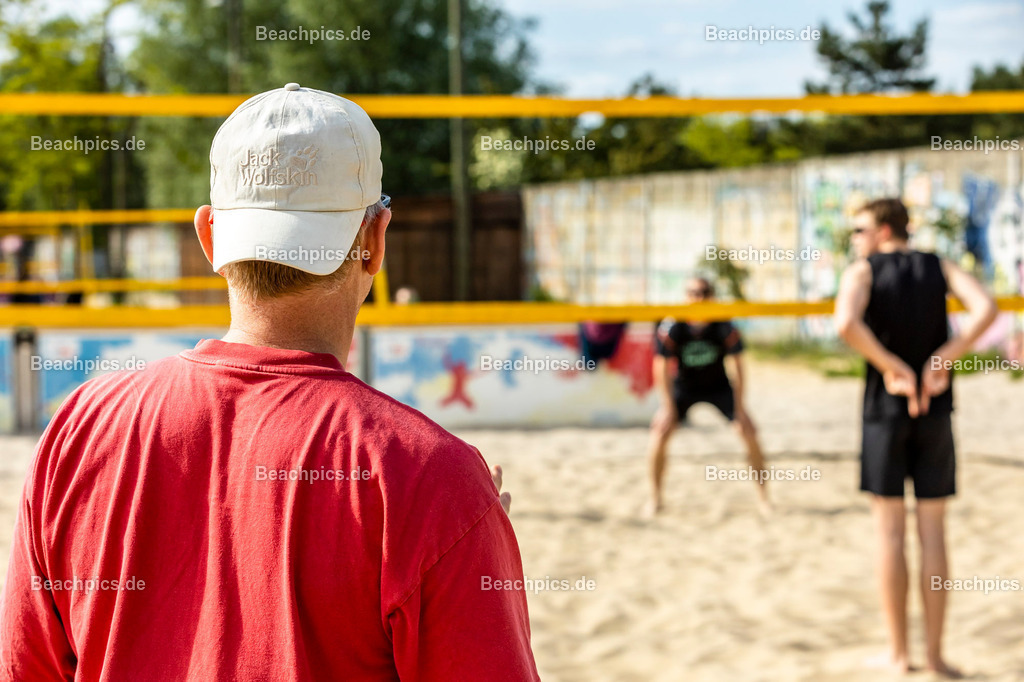 2023-00070444-Vater-Sohn-Turnier |  18.05.2023; Berlin Foto: Gerold Rebsch - www.beachpics.de
