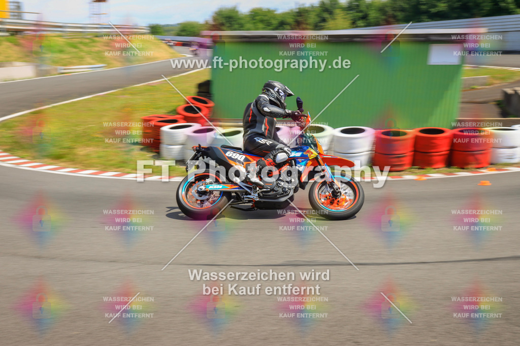 _DSK2709 | Hier findet Ihr Bilder von Touristenfahrten auf der Nürburgring Nordschleife oder von anderen Veranstaltungen die ich besucht habe. Viel Spass beim Durch Schauen 