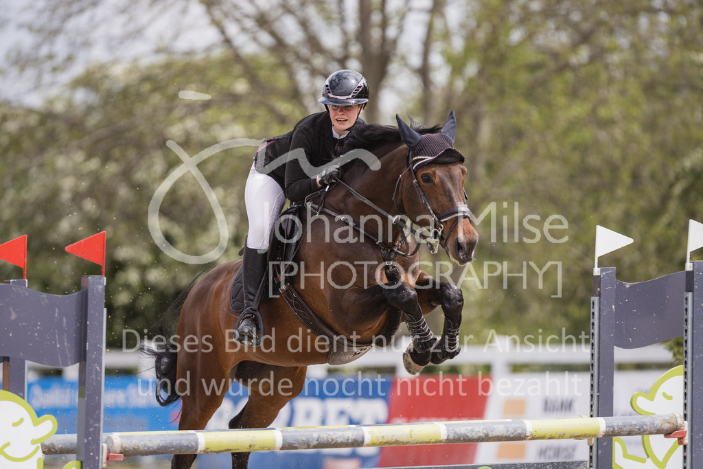 230520_MayDays_L-Spr-U25-446 | Deine schönsten Turniermomente als professionelle Fotos! Entdecke hochwertige Pferdesport-Fotografie im Online-Shop. Jetzt Fotos finden & bestellen!