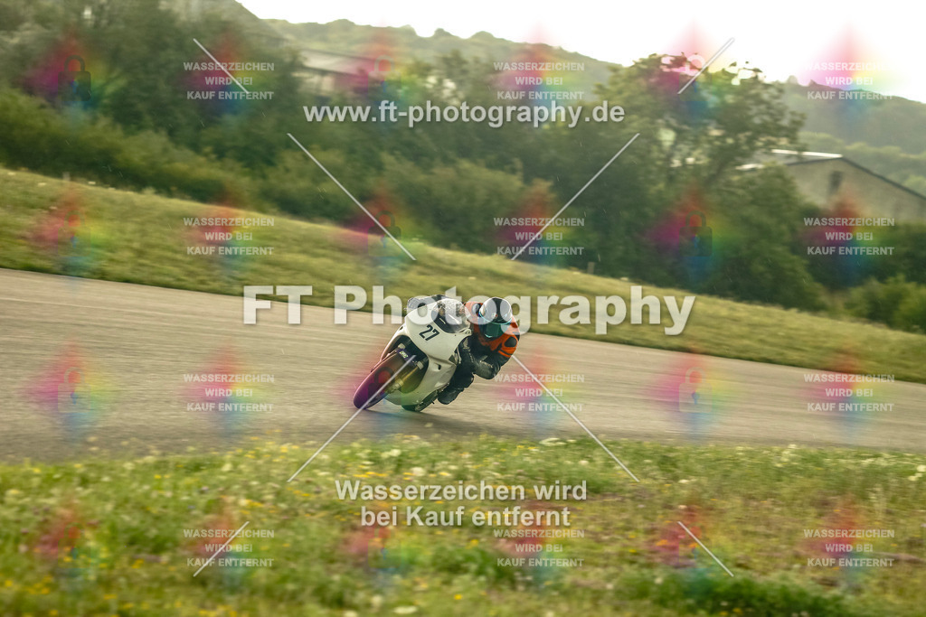 Chambley Juli-3391 | Hier findet Ihr Bilder von Touristenfahrten auf der Nürburgring Nordschleife oder von anderen Veranstaltungen die ich besucht habe. Viel Spass beim Durch Schauen 