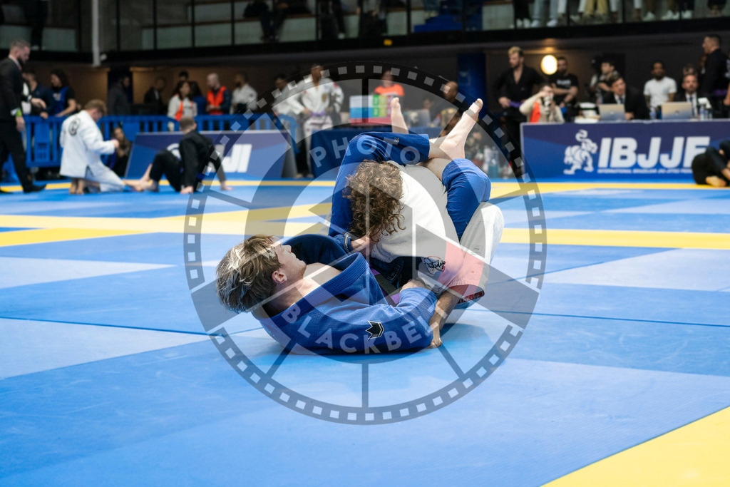 20240123PBB01959 | Fighters compete during the second day of the IBJJF European Championship in Paris, France, on January 23, 2024.
