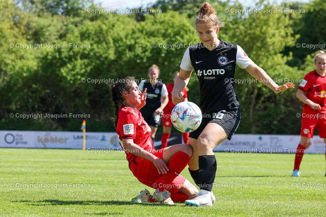 20230430_sgeIIrbl_00999 | Frankfurt am Main am 30. April 2023 Frauen 2.Bundesliga Eintracht Frankfurt - RB Leibzig v.l., Fatma Sakar (RB Leibzig), Paulina Platner (Eintracht Frankfurt II), Zweikampf, Action, Aktion, Battles for the Ball



(DFL/DFB REGULATIONS PROHIBIT ANY USE OF PHOTOGRAPHS as IMAGE SEQUENCES and/or QUASI-VIDEO) - Realisiert mit Pictrs.com