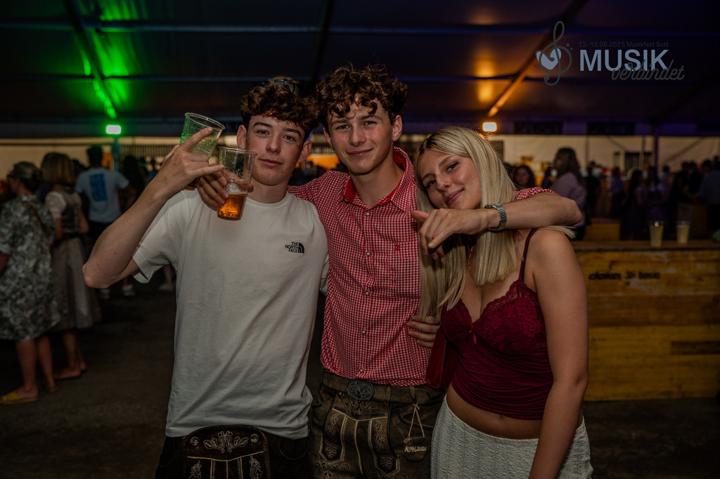 DSC_3417 | "Fussifoto.com – Ihr Ansprechpartner für hochwertige Fotografie! Entdecken Sie kreative Bilder und professionelle Dienstleistungen. Kontaktieren Sie uns für Ihre Projekte!"