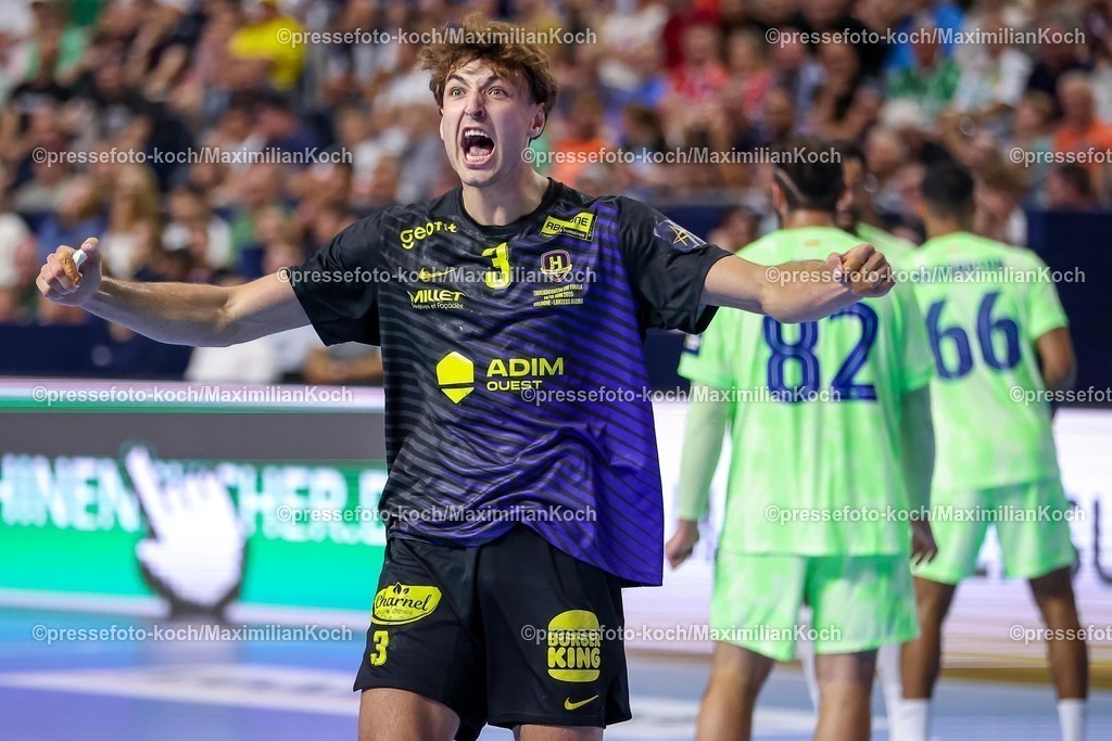 KoeEHF15062501003 | 15.06.2025, Handball, Spiel um Platz 3, TruckScout24 EHF FINAL4, LANXESS arena Köln, HBC Nantes - FC Barcelona: Thibaud Briet (HBC Nantes FRA #03) jubelnd auf dem Spielfeld 