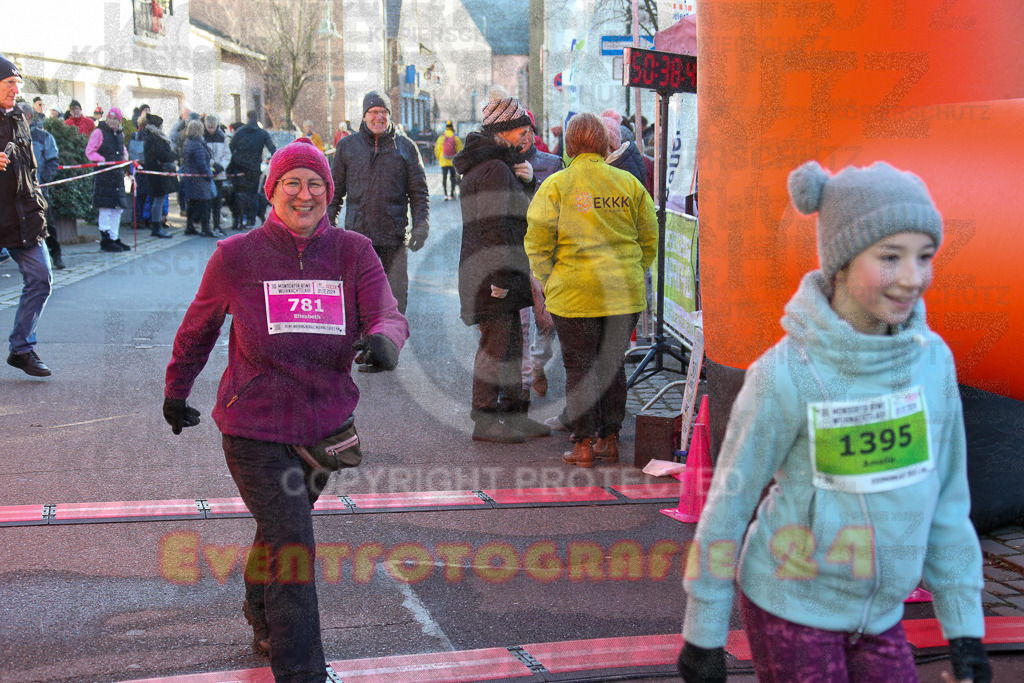241201_1115_EX1_0270 | Sportfotografie im Rhein-Sieg Kreis, Köln, Bonn, NRW, Rheinland Pfalz, Hessen, etc. Unser Tätigkeitsfeld umfasst den Laufsport vom Volkslauf über den Marathon, Duathlon, Triathon bis zum Ultralauf wie Kölnpfad Ultra oder Schindertrail.