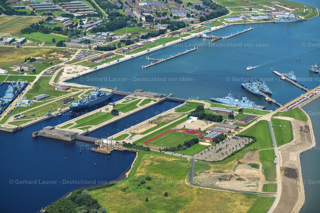3621935 | Seeschleuse und Marinehafen, Wilhelmshaven