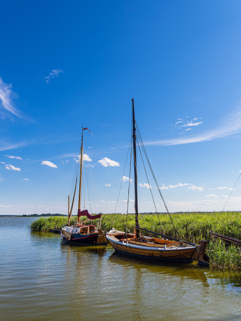 Segelschiffe im Hafen von Wieck auf dem Fischland-Darß | Segelschiffe im Hafen von Wieck auf dem Fischland-Darß.