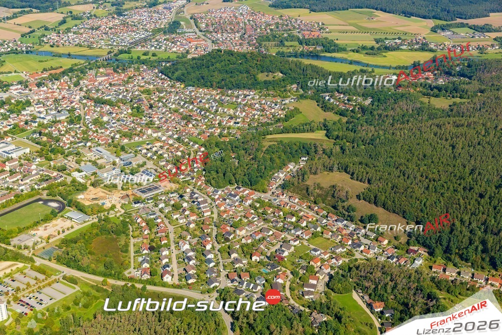 Luftaufnahme von Regenstauf - Die Luftaufnahme wurde 2025 vom UL-Flugzeug heraus erstellt ( keine Drohne ) - Hochauflösende Luftaufnahme - für professionelle Ausdrucke geeignet. Die Geschenkidee !Mit Lizenz und Bildrechte bestellbar