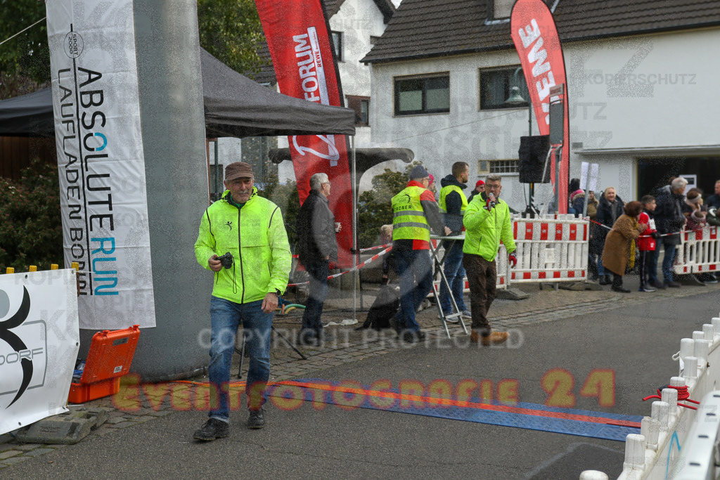 221127_1206_EV9_3291 | Sportfotografie im Rhein-Sieg Kreis, Köln, Bonn, NRW, Rheinland Pfalz, Hessen, etc. Unser Tätigkeitsfeld umfasst den Laufsport vom Volkslauf über den Marathon, Duathlon, Triathon bis zum Ultralauf wie Kölnpfad Ultra oder Schindertrail.