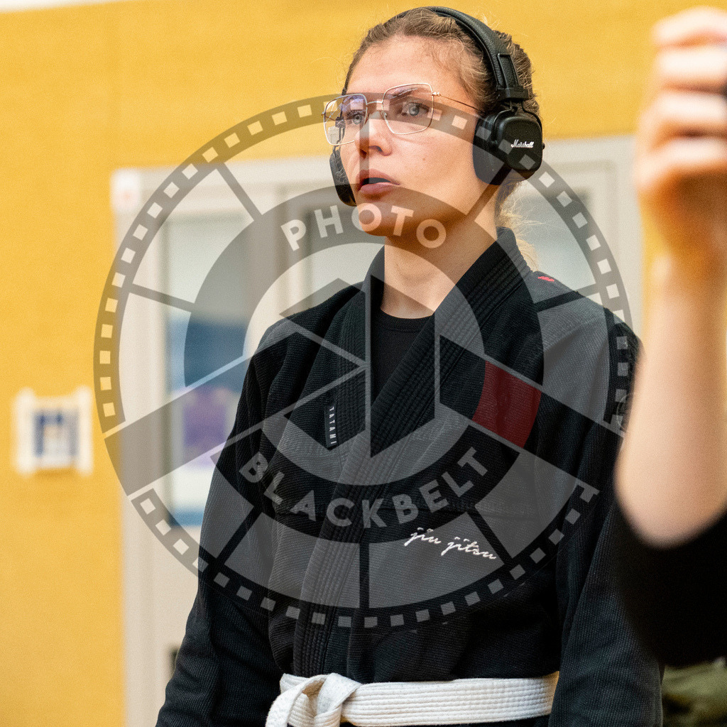 20231118PBB11166 | Fighters compete during the AJP Tour 600 Frankfurt Championship in Frankfurt/Main, Germany, on November 18, 2023.