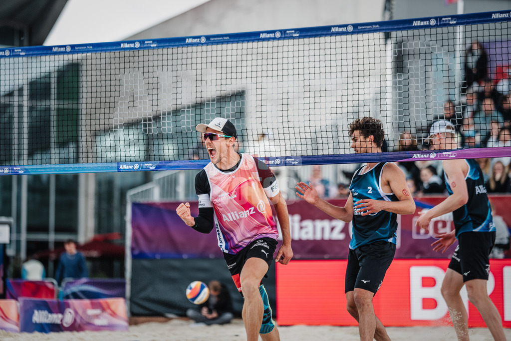 Beachvolleyball | Männer | German Beach Tour 2024 | Tourstop Bremen | 09.06.2024 | Bennet Poniewaz jubelt