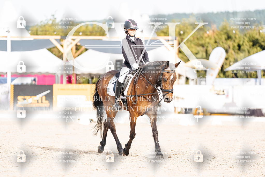 CK904759 | Turnierfotografie Pferdefotografie Trier Rheinland-Pfalz Pferdesport Reitsport Tierfotografie Sportfotografie Pferdevideo Pferdevideografie Equestrianvideography equestrianphotography  - Realisiert mit Pictrs.com