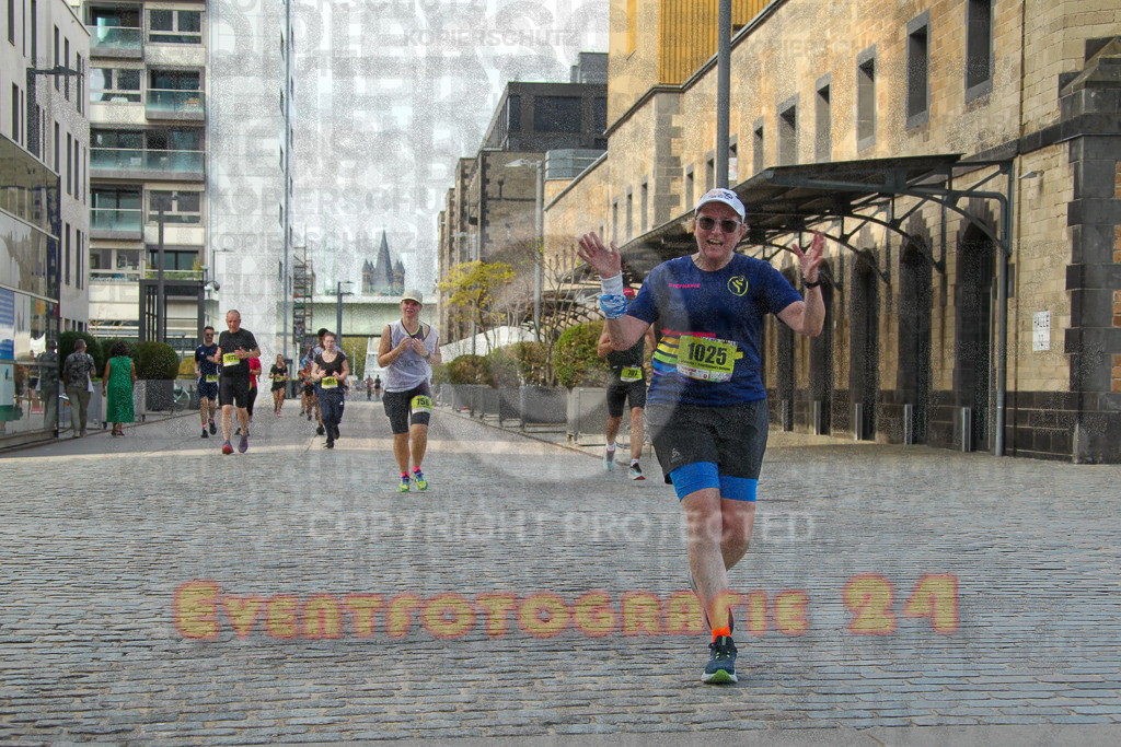 250920_1504_EV4_8030 | Sportfotografie im Rhein-Sieg Kreis, Köln, Bonn, NRW, Rheinland Pfalz, Hessen, etc. Unser Tätigkeitsfeld umfasst den Laufsport vom Volkslauf über den Marathon, Duathlon, Triathon bis zum Ultralauf wie Kölnpfad Ultra oder Schindertrail.