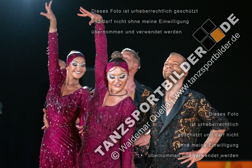 20250503-10831 | Hier finden Sie Tanz Bilder vom Latein und Standard Formationen tanzen. Sportbilder vom Tanzsport. Schöne Fotos und von Weltmeisterschaft, Europameisterschaft, Bundesliga, Regionalliga, Oberliga und Landesliga sowie von GOC Stuttgart, DanceComp, WM Bremen