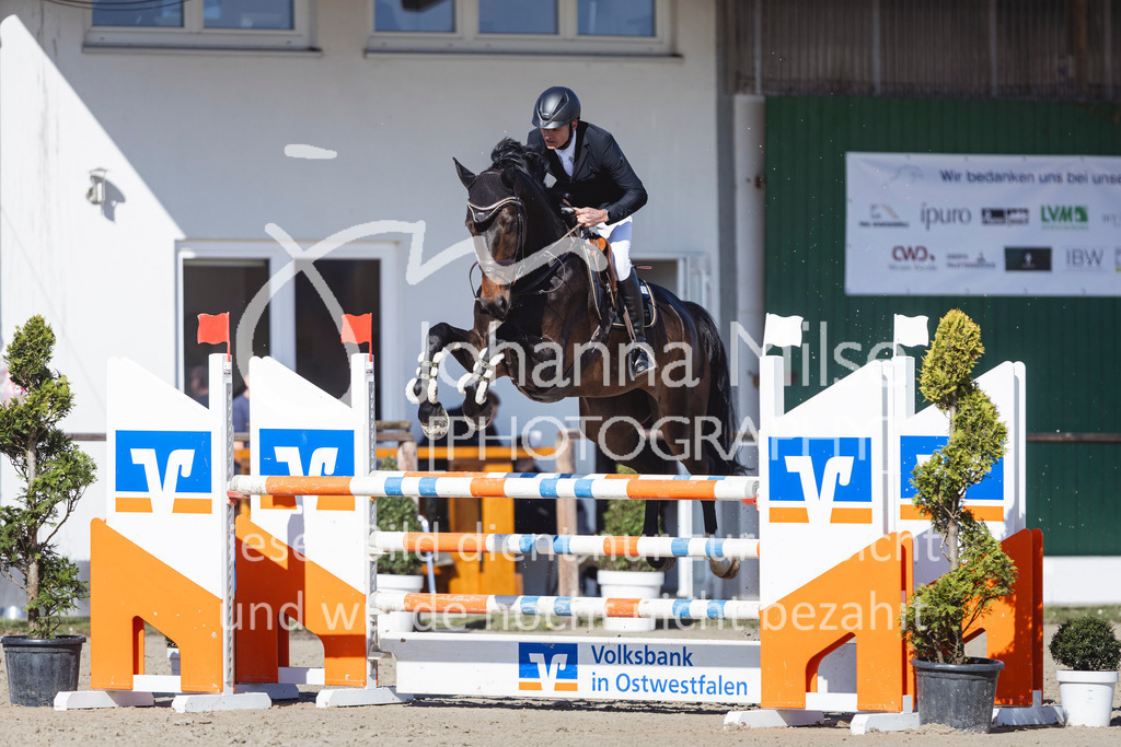 260402_Fruehlingsfest_M1-Spr-760 | Deine schönsten Turniermomente als professionelle Fotos! Entdecke hochwertige Pferdesport-Fotografie im Online-Shop. Jetzt Fotos finden & bestellen!
