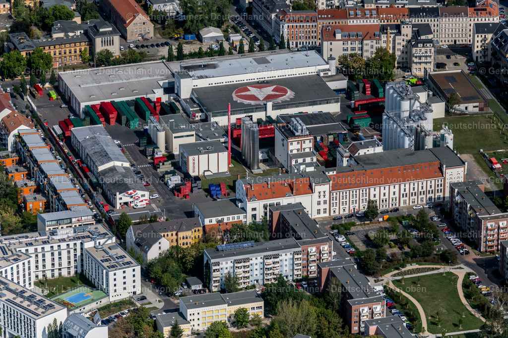 4039384 | LEIPZIG 14.09.2020 Gebäude und Produktionshallen auf dem Werksgelände der Brauerei " Sternburg Brauerei " an der Mühlstraße im Ortsteil Reudnitz in Leipzig im Bundesland Sachsen. Weiterführende Informationen bei: Sternburg Brauerei GmbH. // Building and production halls on the premises of the brewery " Sternburg Brauerei " on Muehlstrasse in the district Reudnitz in Leipzig in the state Saxony. Further information at: Sternburg Brauerei GmbH. Foto: Gerhard Launer