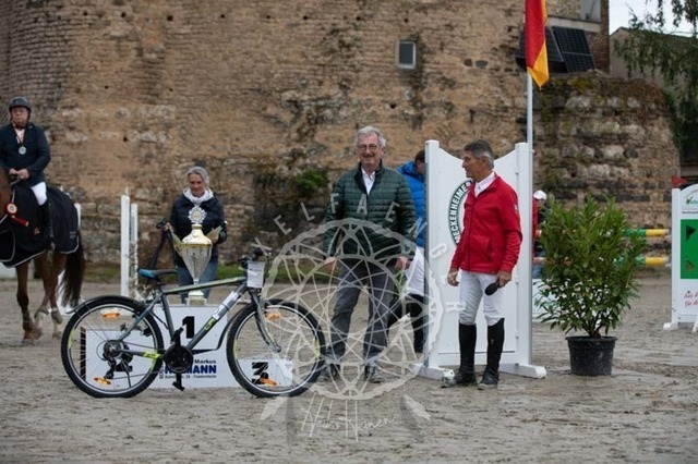 2B4A3380 | pixelfaenger - Realisiert mit Pictrs.com