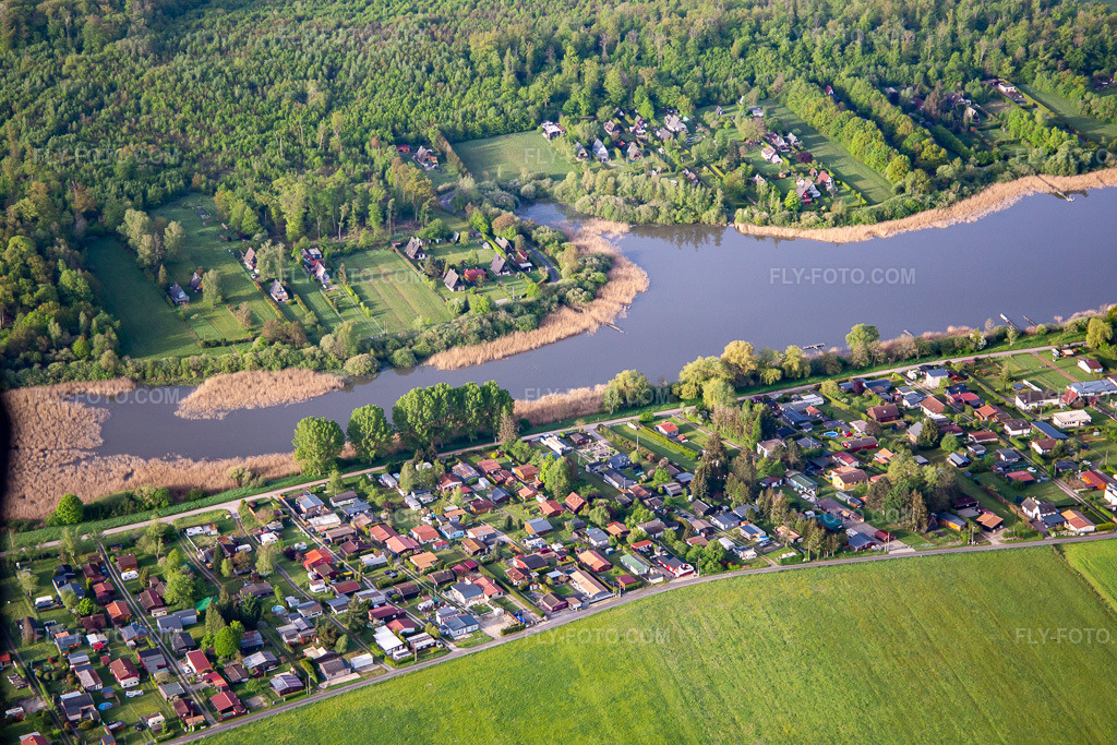 Aerial view: CENTER NATURE & SPORT – MITTERSHEIM at the Silberweiher in Mittersheim in the state Moselle, France. – Photo: IMG_140603.jpg taken on 05/01/2024 by Werner Riehm/FLY-FOTO.com – Resolution of the original: 5472 x 3648 px