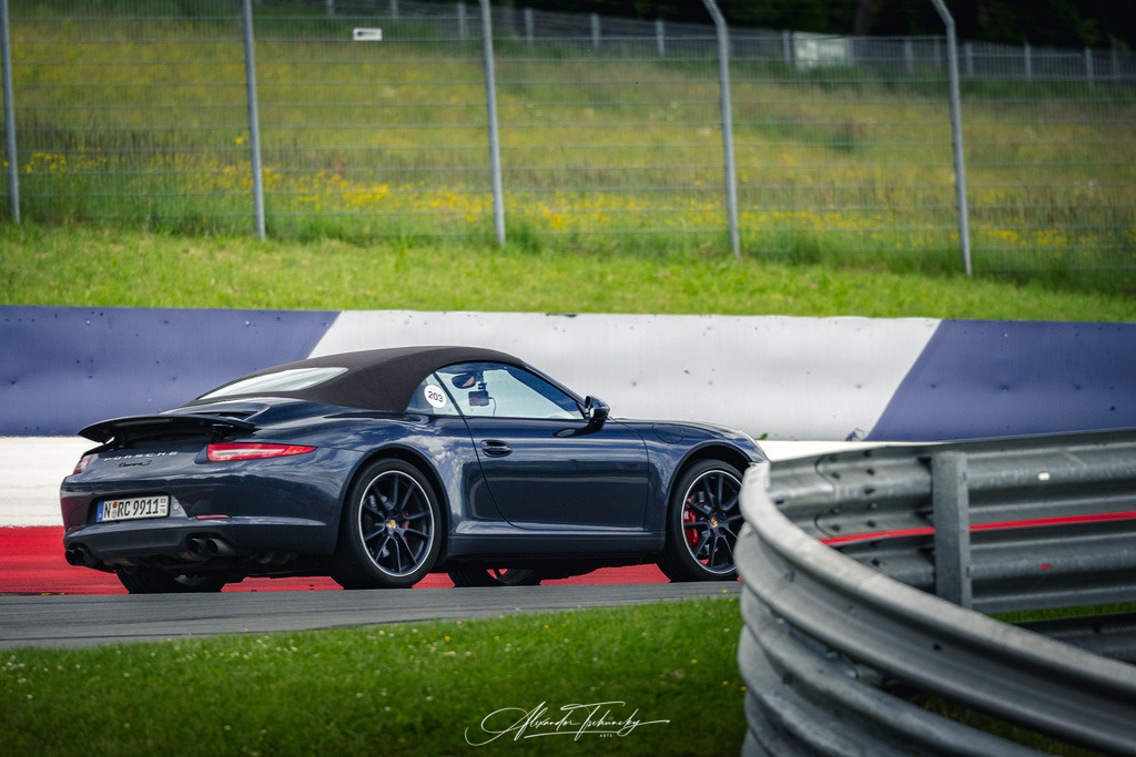 R6PZ2297 _Alexander Tschuncky | Entdecken Sie die faszinierende Welt von Alexander Tschuncky Arts: Kreative Fotografie, atemberaubende Automobilkunst und hochwertiger Bilderdruck. Lassen Sie sich inspirieren! - Realisiert mit Pictrs.com