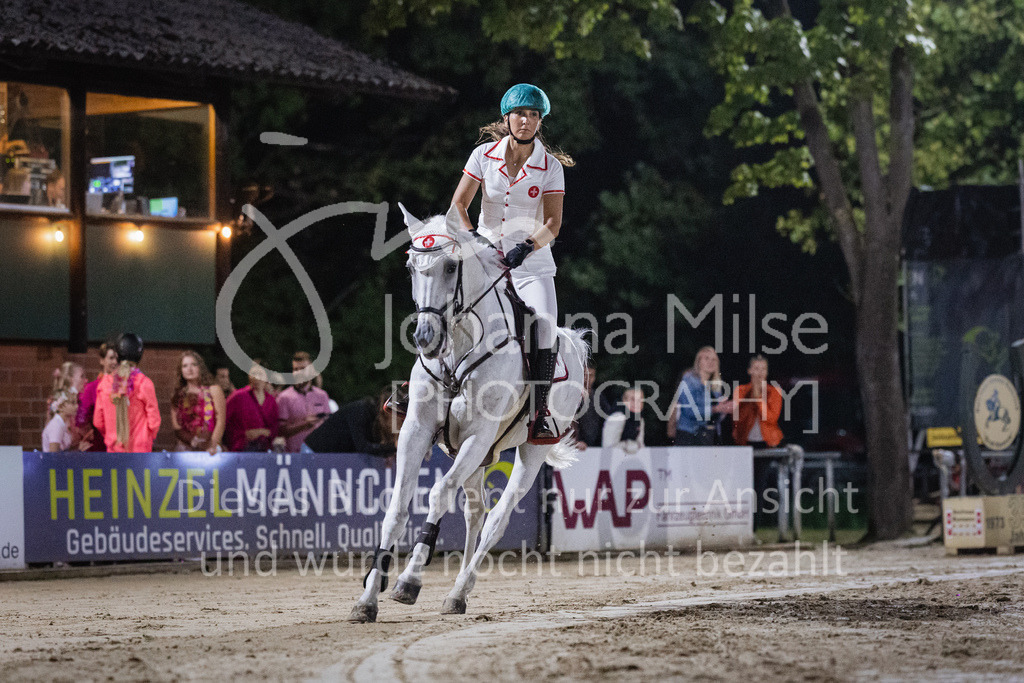 230827_Delbrueck_Kostuem-822 | Deine schönsten Turniermomente als professionelle Fotos! Entdecke hochwertige Pferdesport-Fotografie im Online-Shop. Jetzt Fotos finden & bestellen!