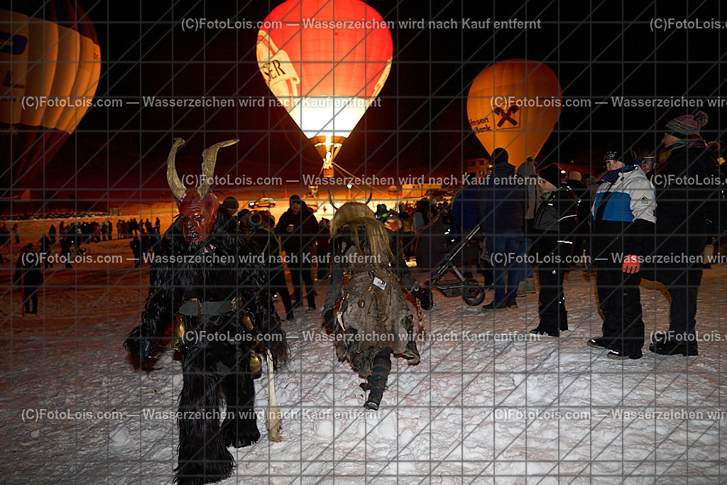 _ALP8417_NACHTderBALLONE_Lackenhof_Gaminger Oetscherteufel | ... mit dem Ballonsportclub Ötscherland aus Wieselburg, der Bergrettung Lackenhof mit einer Schauübung, der Perchtengruppe 'Gaminger Ötscherteufeln' und dem Musikverein Lackenhof, die Ballonfahrer spendeten ihre Gage in diesem Jahr dem schwer verunglückten Gerald Bernreiter alias 'KLEX' der erst nach der ReHa und einem Umbau seines Hauses in Lackenhof frühestens im Mai 2026 wieder nach Hause kommen kann, So 28. Dezember 2025.