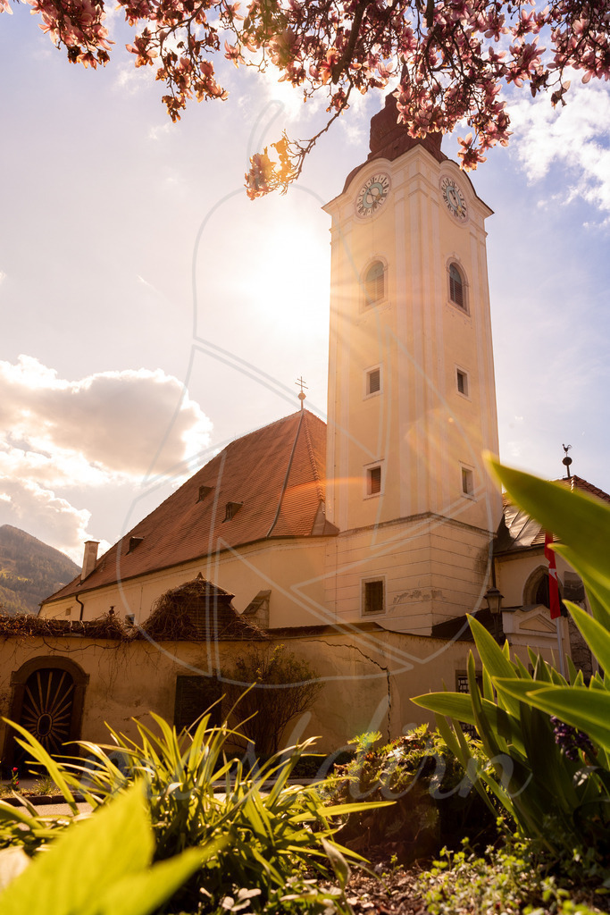 Bürgerspitalkirche Waidhofen an der Ybbs | Bei Veröffentlichung des Bildes ist eine Namensnennung wie folgt erforderlich: 
Foto: Mostdirn Irmgard Wieser
 - Realisiert mit Pictrs.com