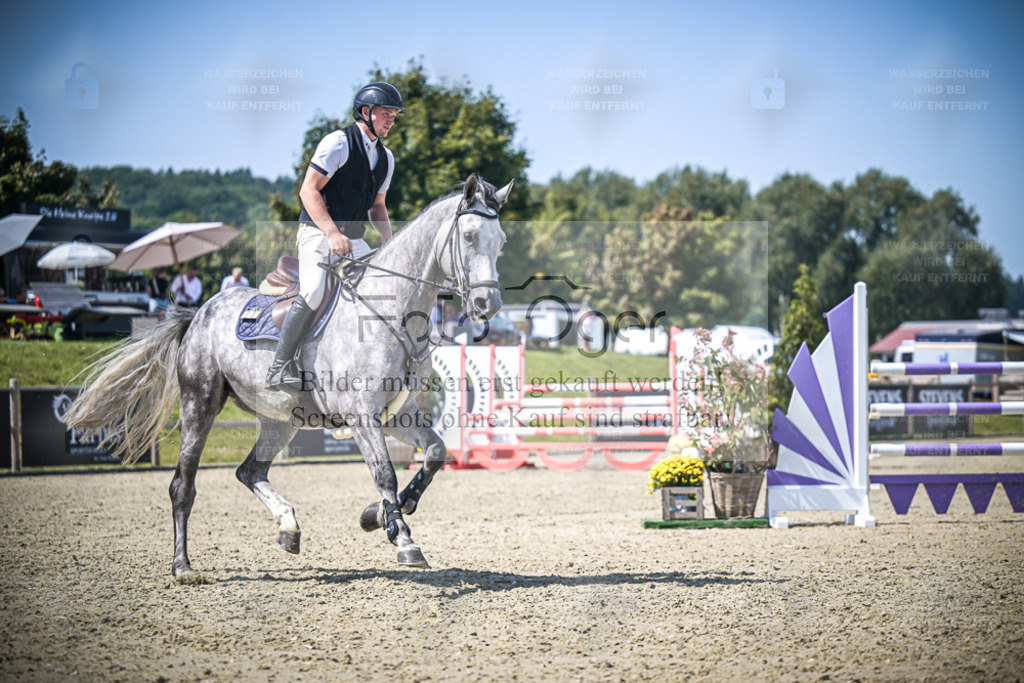 DOS_3479 | Entdecke hochwertige Reitturnierfotos von Foto Oger. Professionell, emotional und authentisch – jetzt Lieblingsmomente im Shop bestellen. - Realisiert mit Pictrs.com